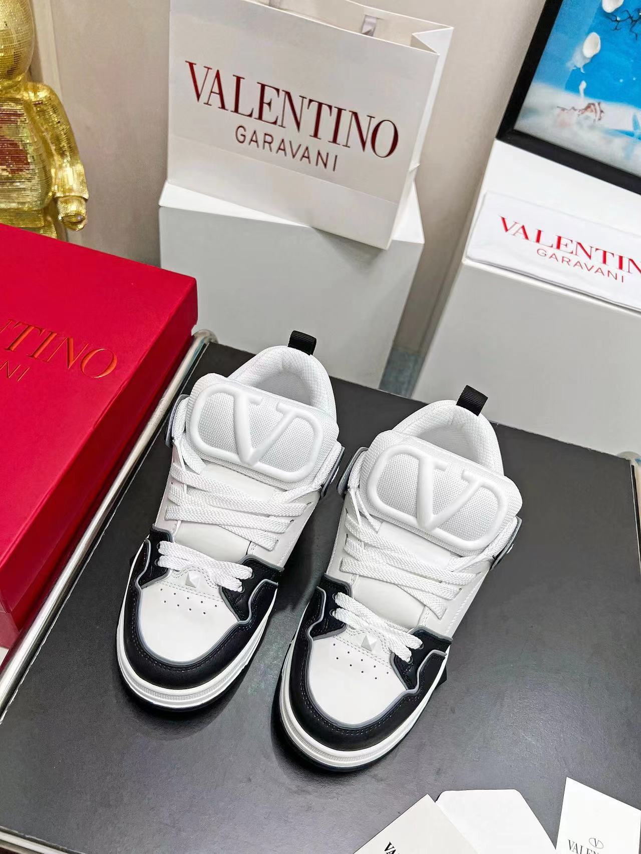 詳細な写真と価格については私に連絡してください。