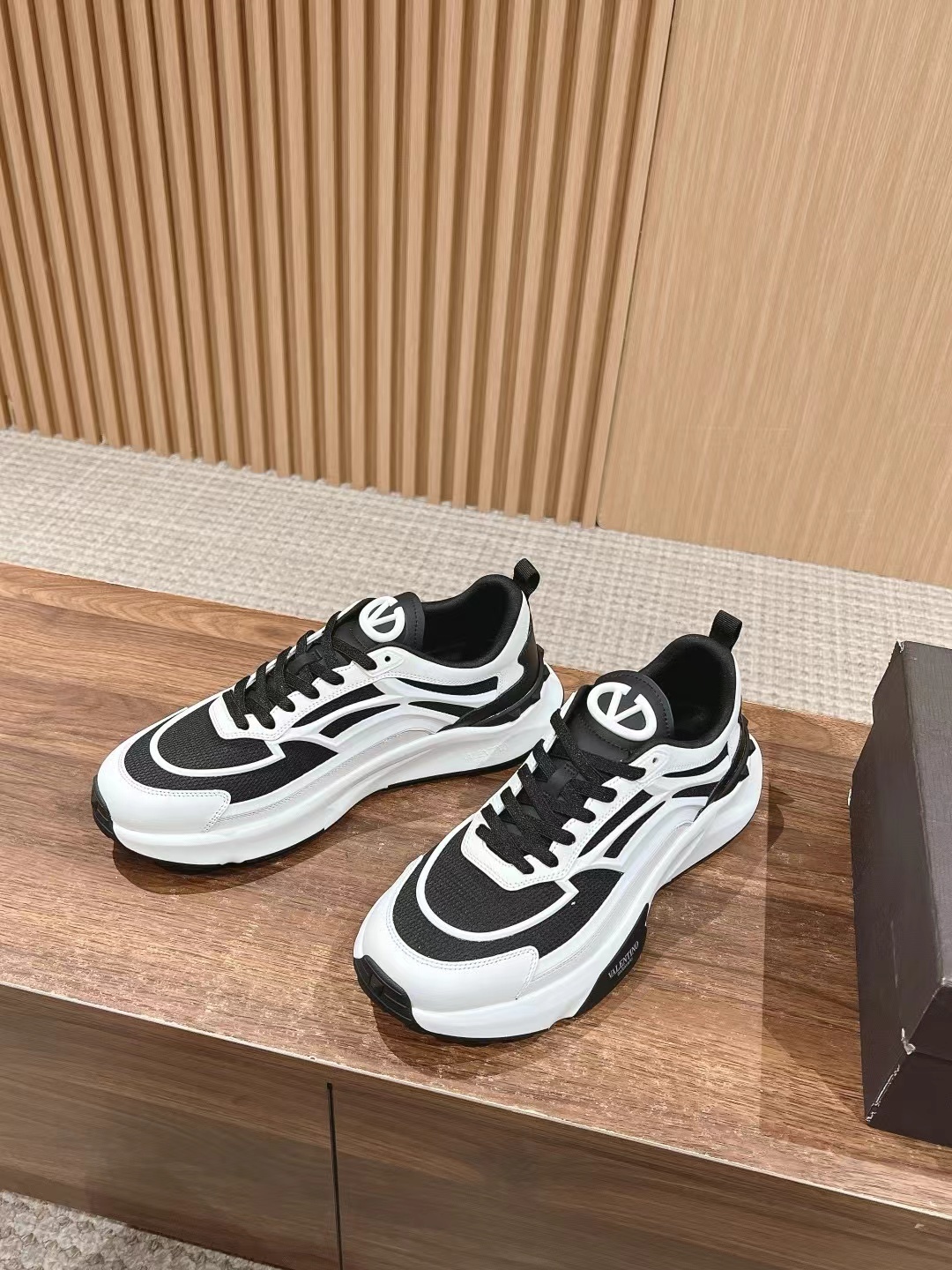 詳細な写真と価格については私に連絡してください。