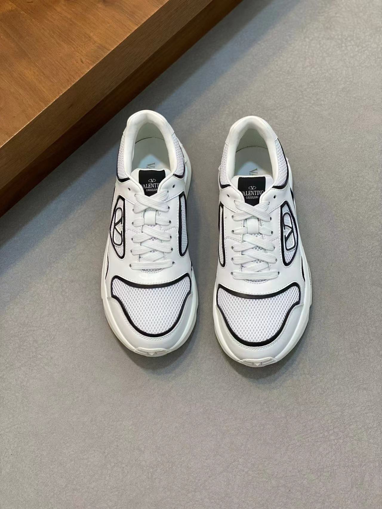 詳細な写真と価格については私に連絡してください。