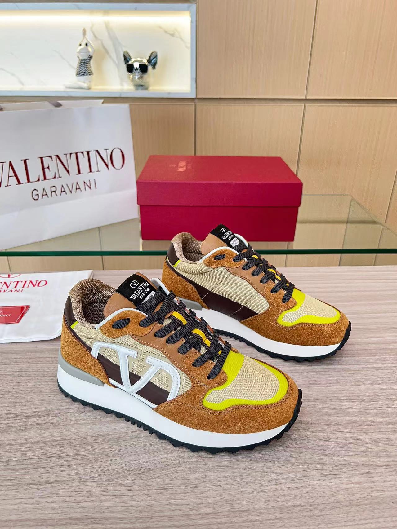 詳細な写真と価格については私に連絡してください。