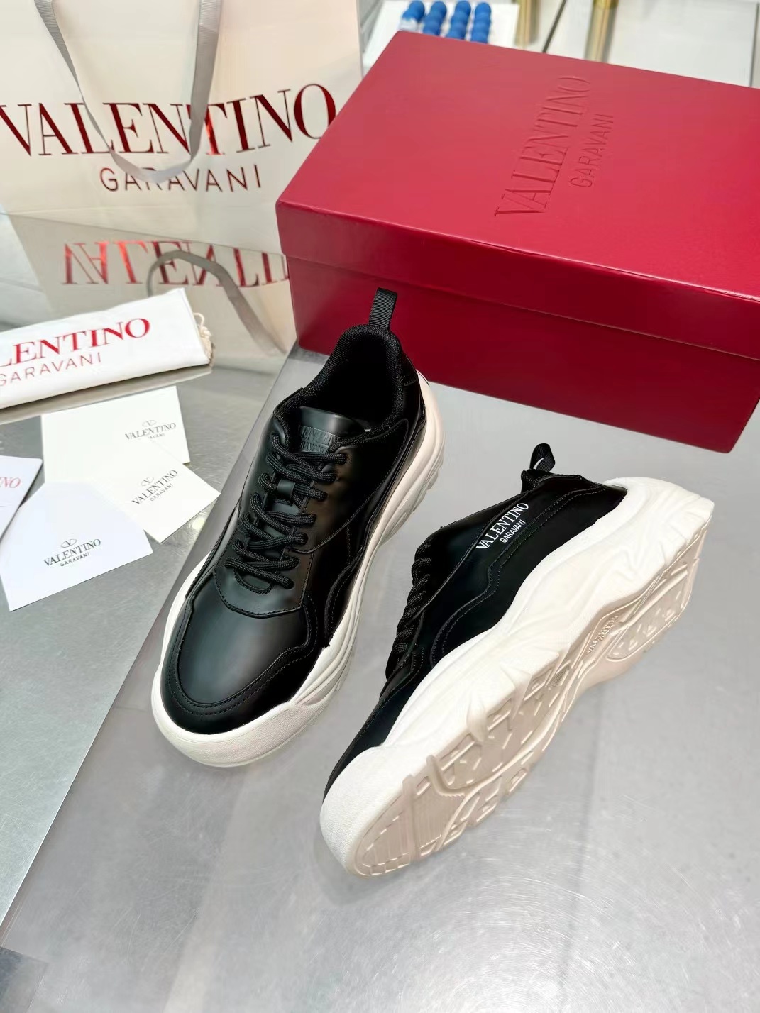 詳細な写真と価格については私に連絡してください。