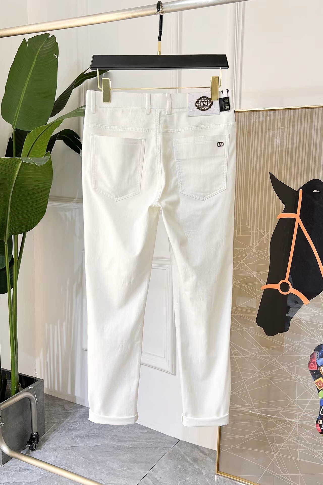 詳細な写真と価格については私に連絡してください。