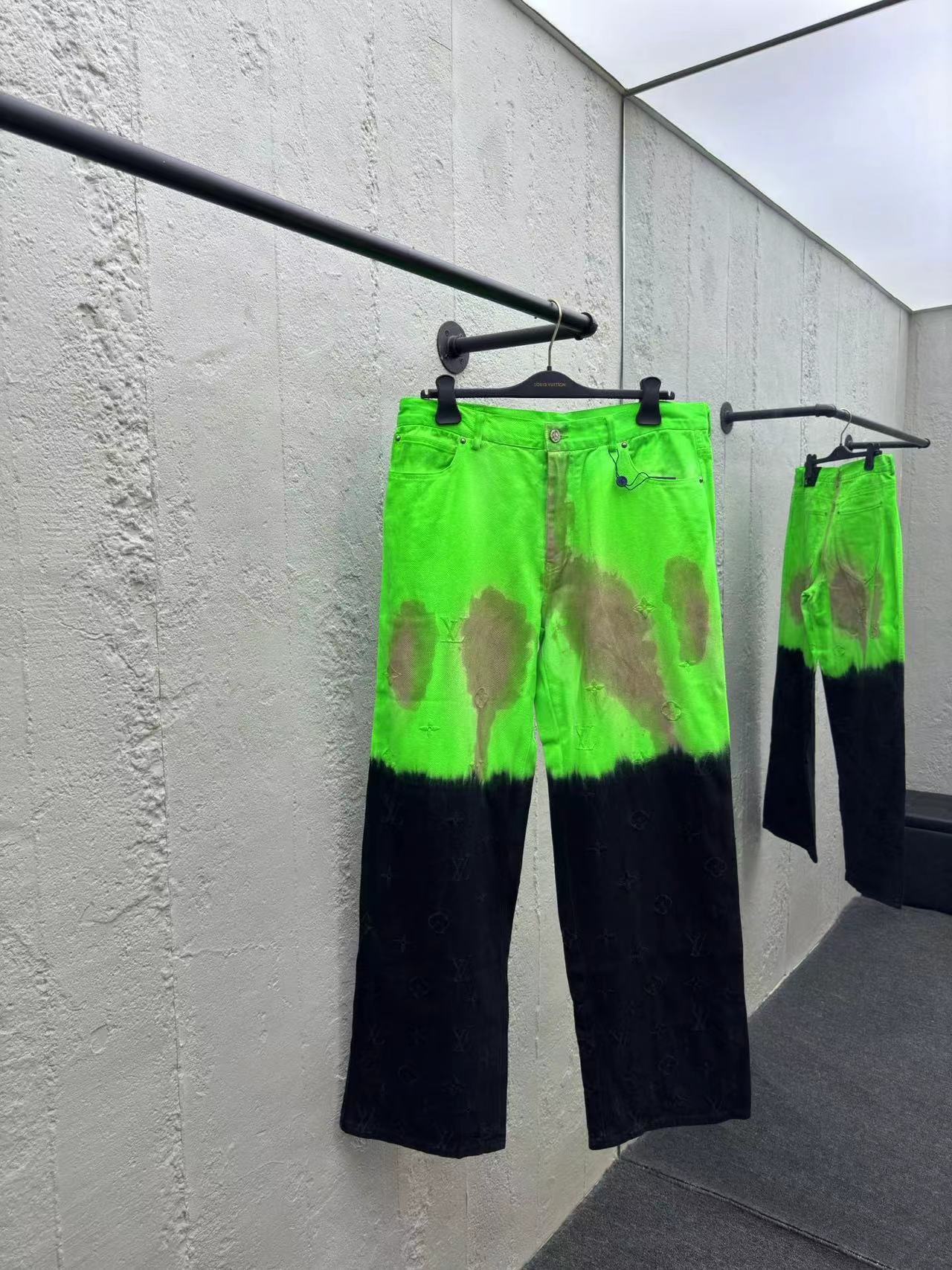 詳細な写真と価格については私に連絡してください。