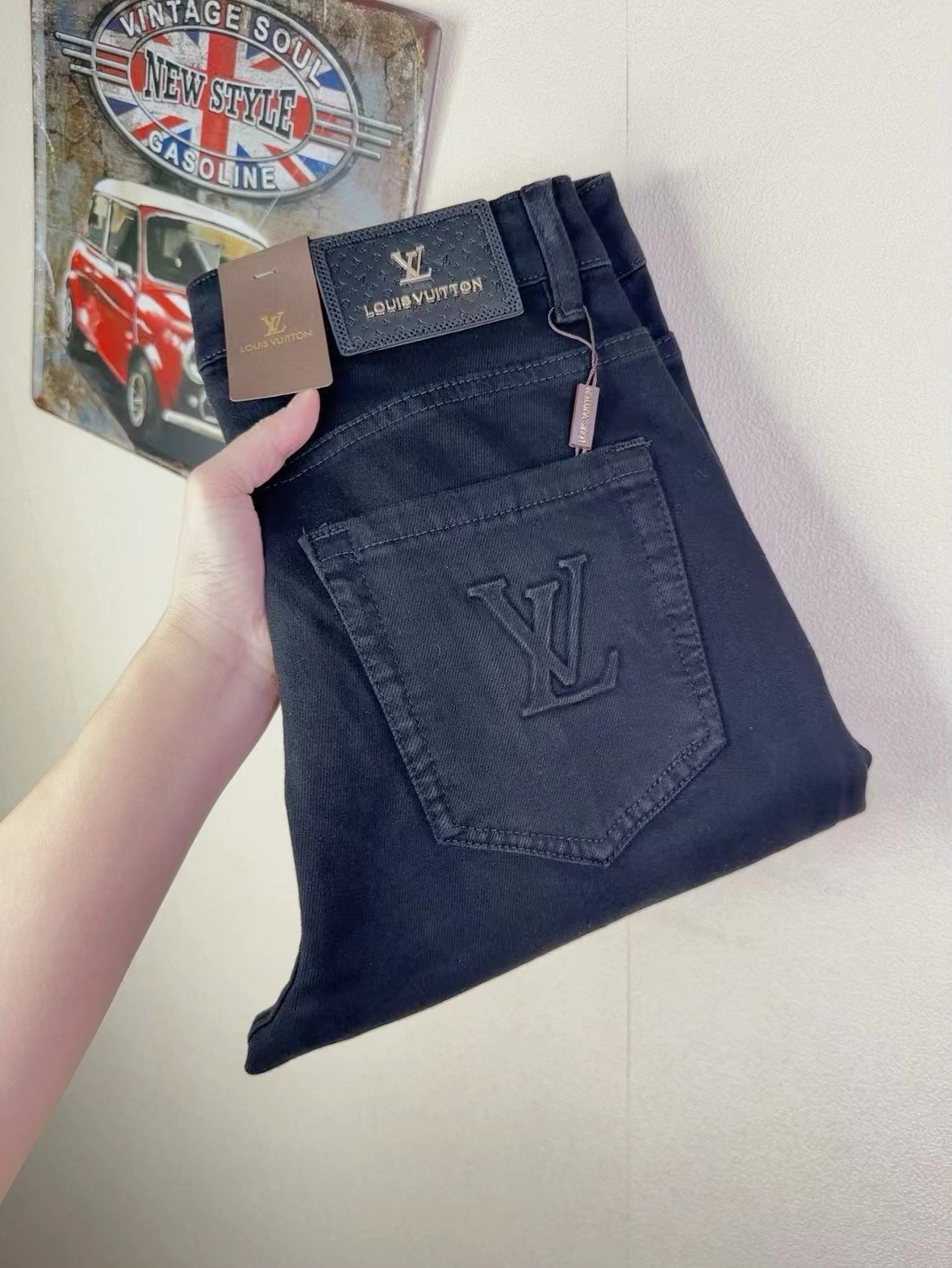 詳細な写真と価格については私に連絡してください。