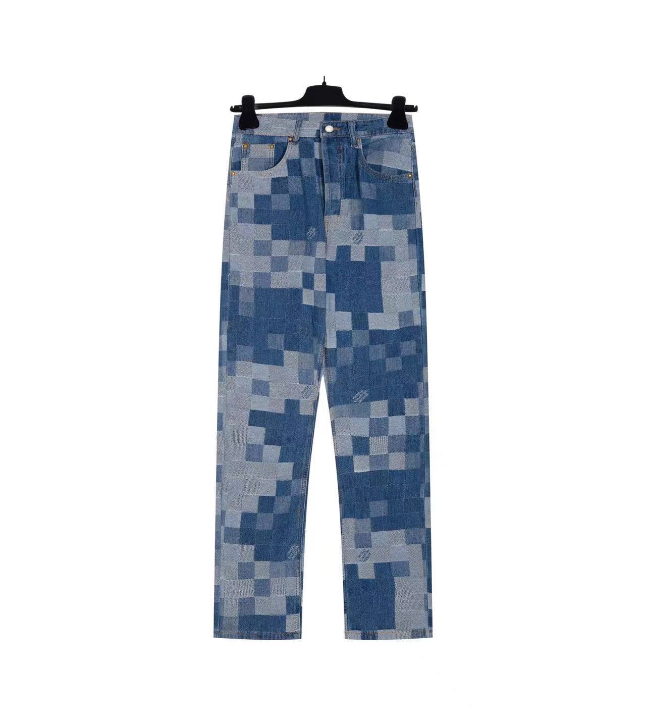 詳細な写真と価格については私に連絡してください。