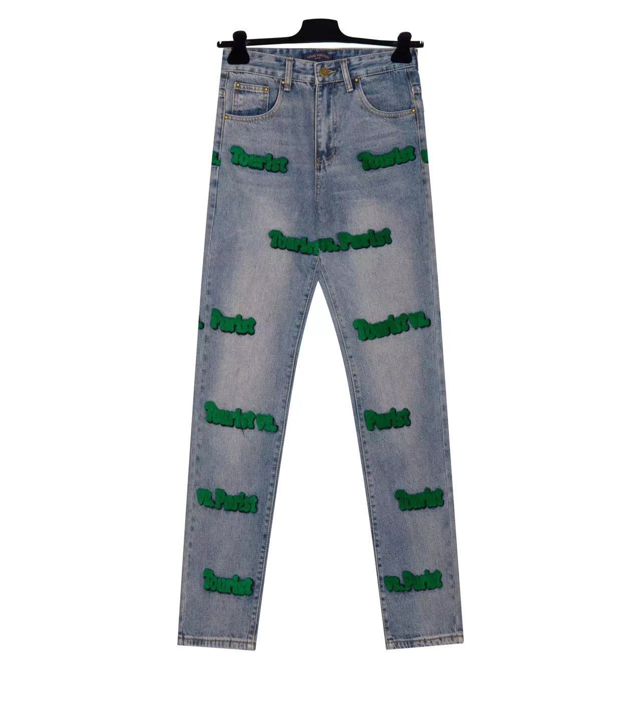 詳細な写真と価格については私に連絡してください。