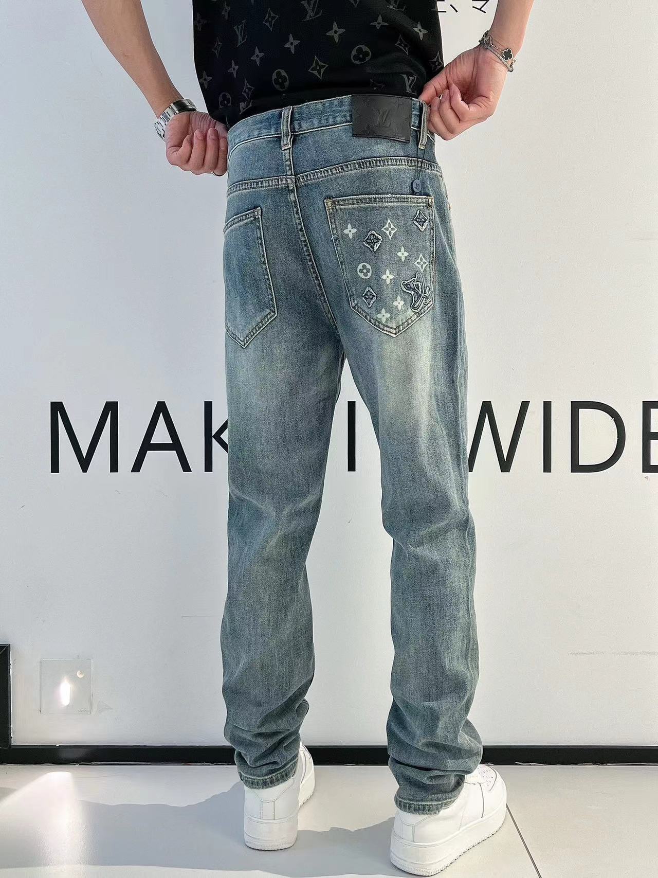 詳細な写真と価格については私に連絡してください。