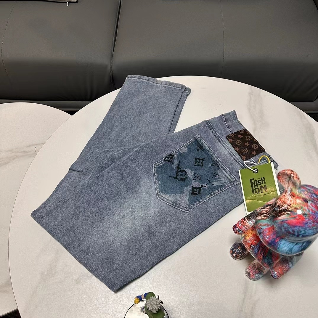 詳細な写真と価格については私に連絡してください。