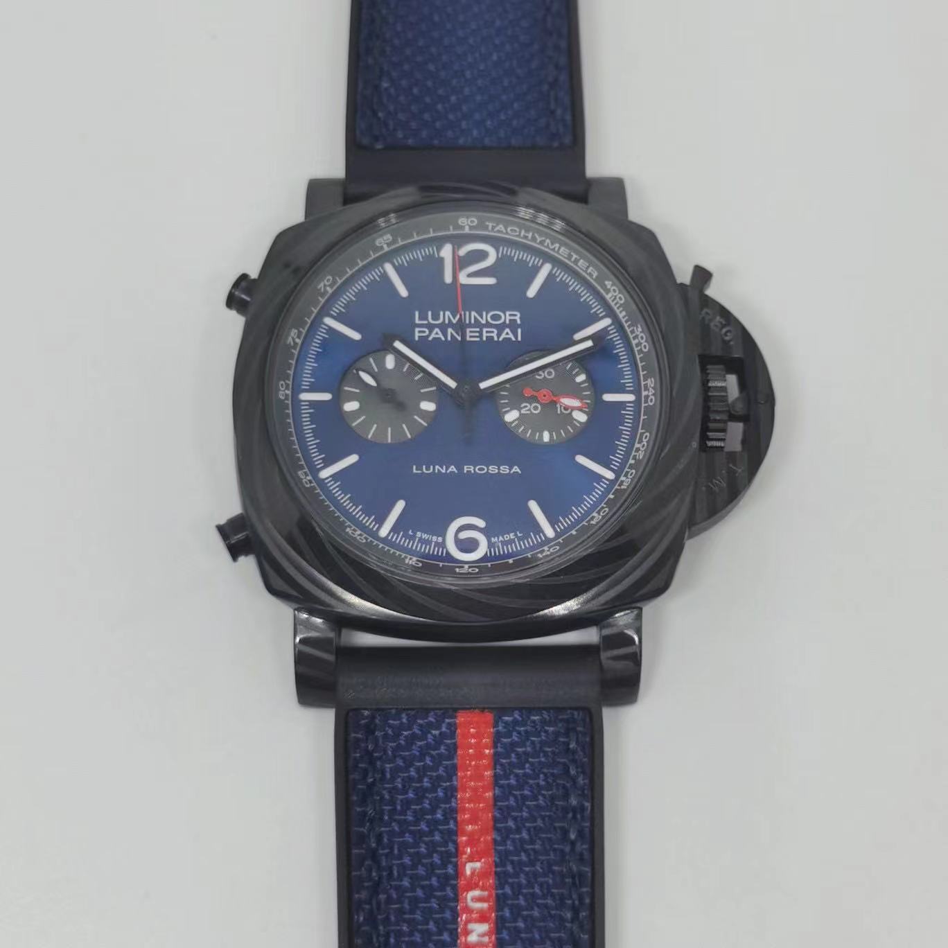 詳細な写真と価格については私に連絡してください。