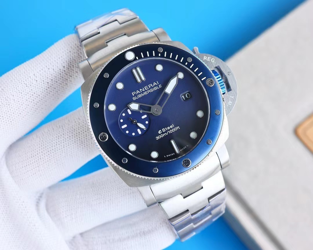 詳細な写真と価格については私に連絡してください。