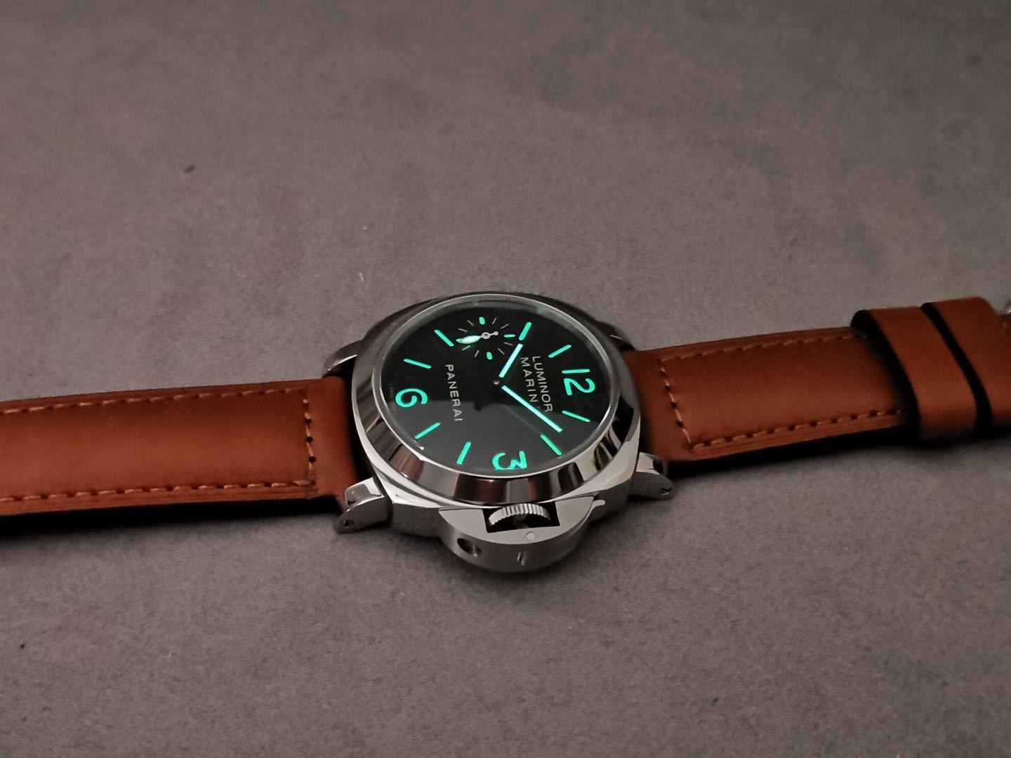 詳細な画像と価格は私に連絡してください