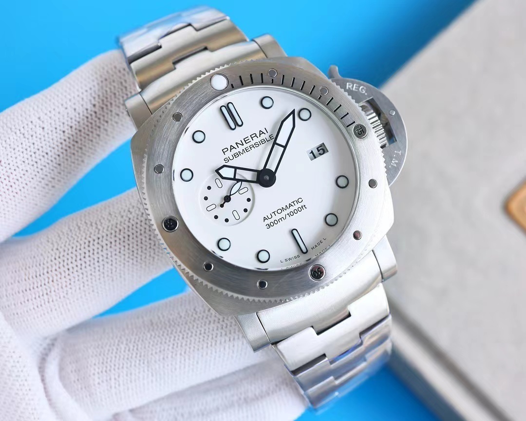 詳細な写真と価格については私に連絡してください。