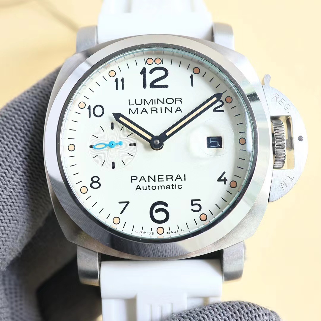 詳細な写真と価格については私に連絡してください。