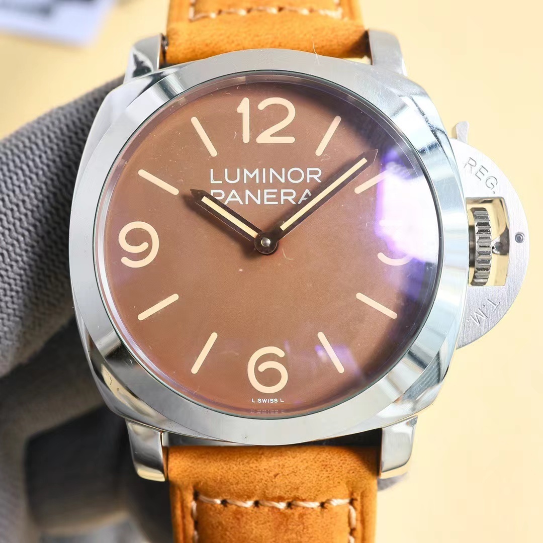 詳細な写真と価格については私に連絡してください。