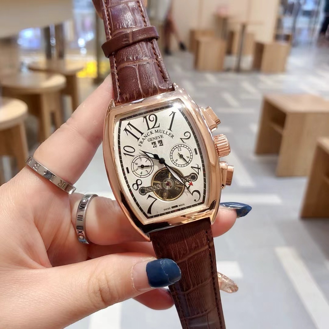 詳細な写真と価格については私に連絡してください