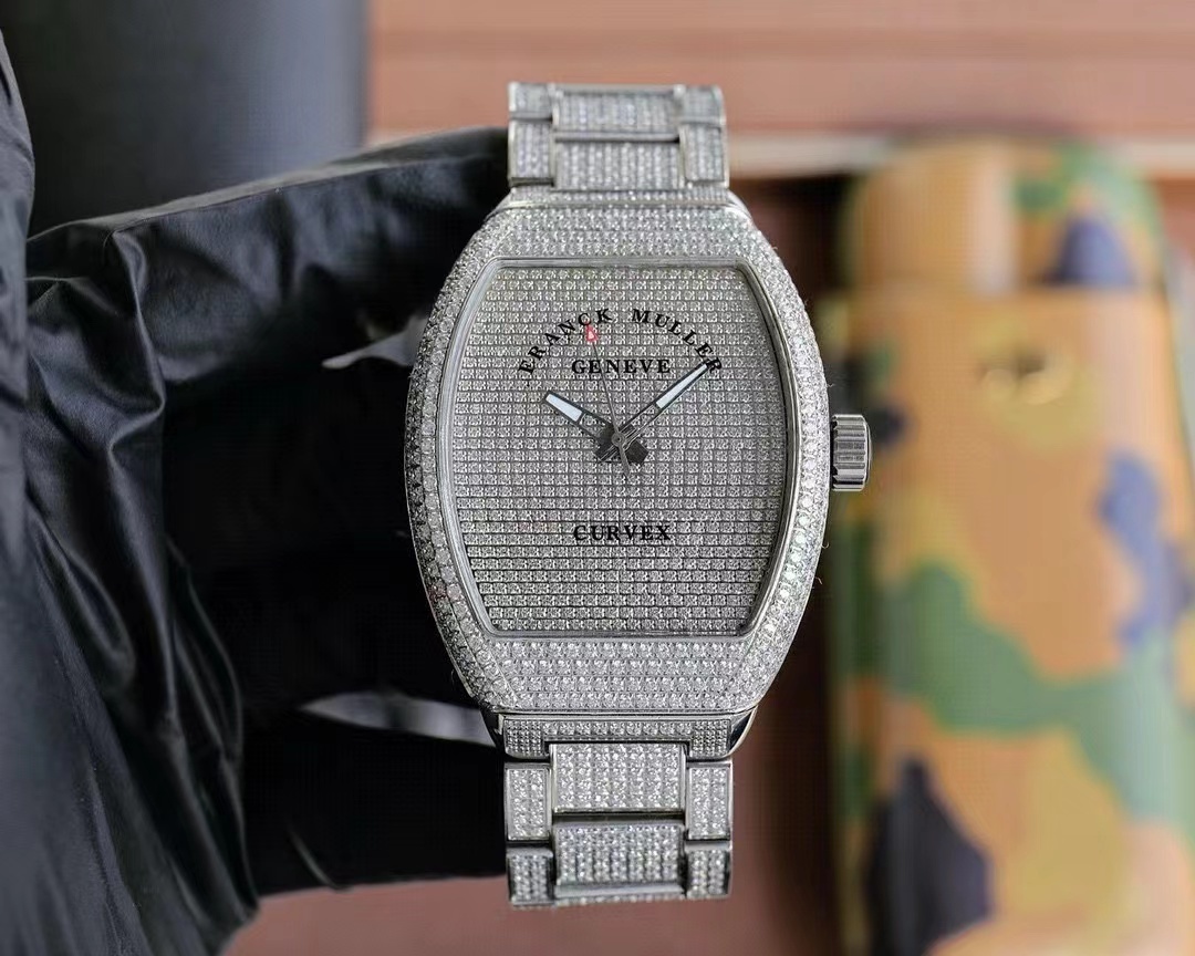 詳細な写真と価格については私に連絡してください