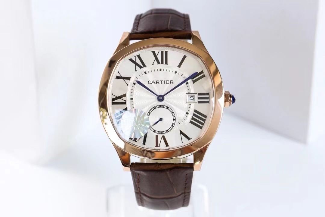 詳細な写真と価格については私に連絡してください。