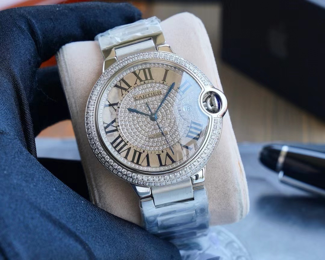 詳細な写真と価格については私に連絡してください。