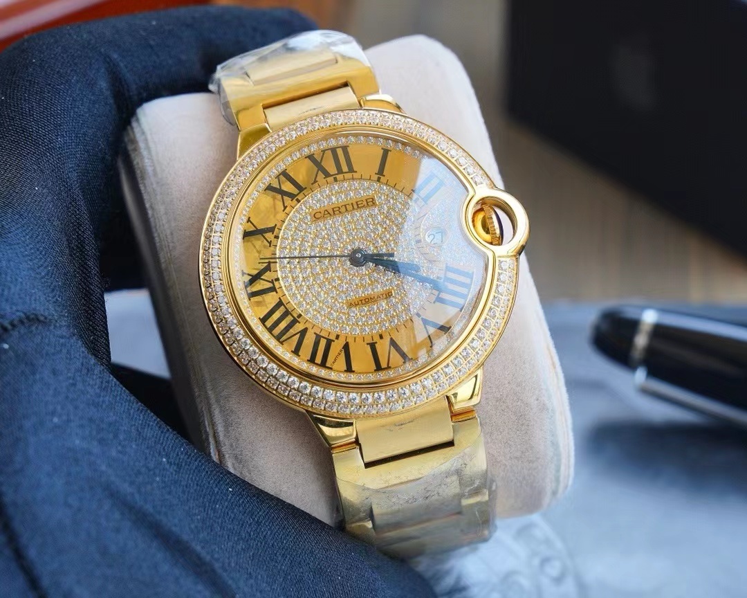 詳細な写真と価格については私に連絡してください。