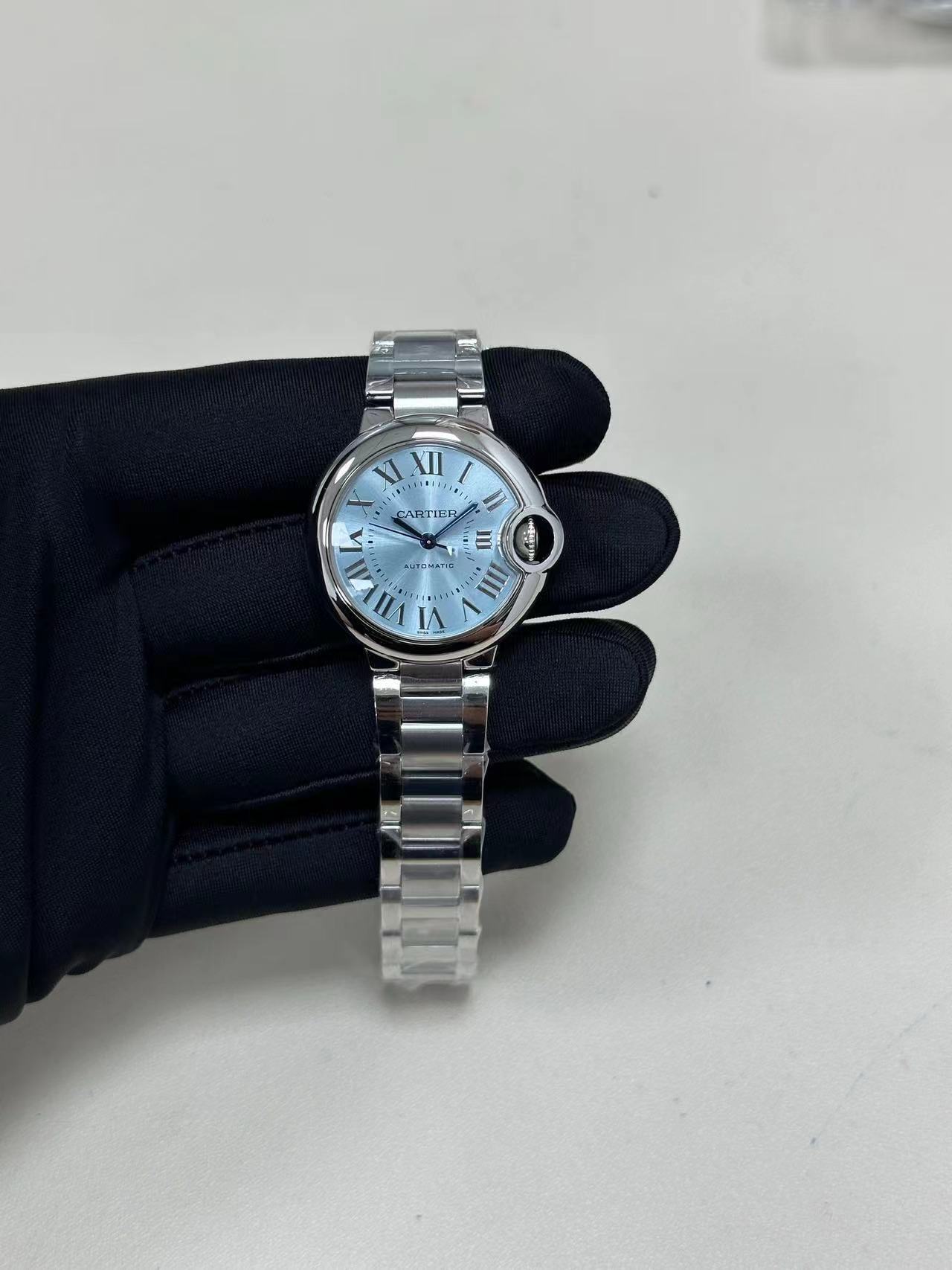 詳細な写真と価格については私に連絡してください。