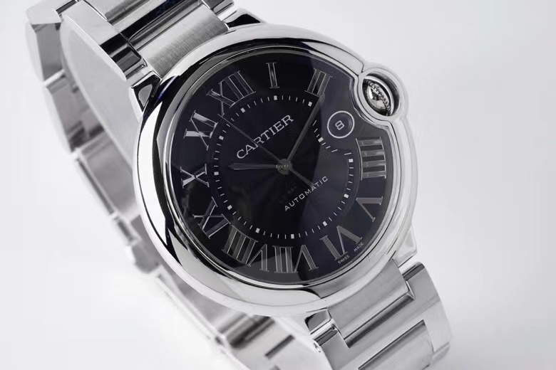 詳細な写真と価格については私に連絡してください。