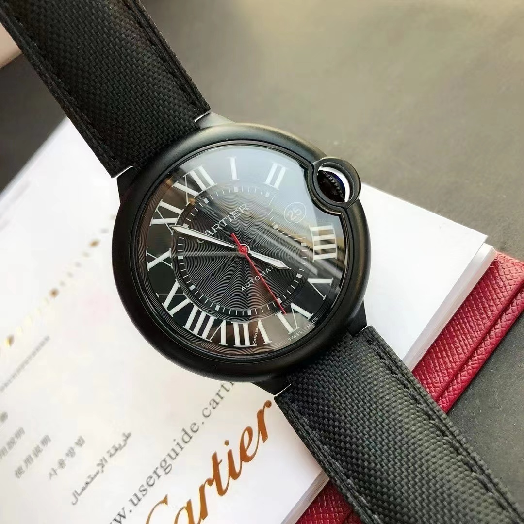 詳細な写真と価格については私に連絡してください。