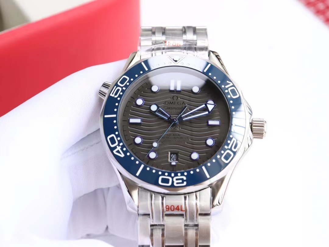 詳細な写真と価格については私に連絡してください。