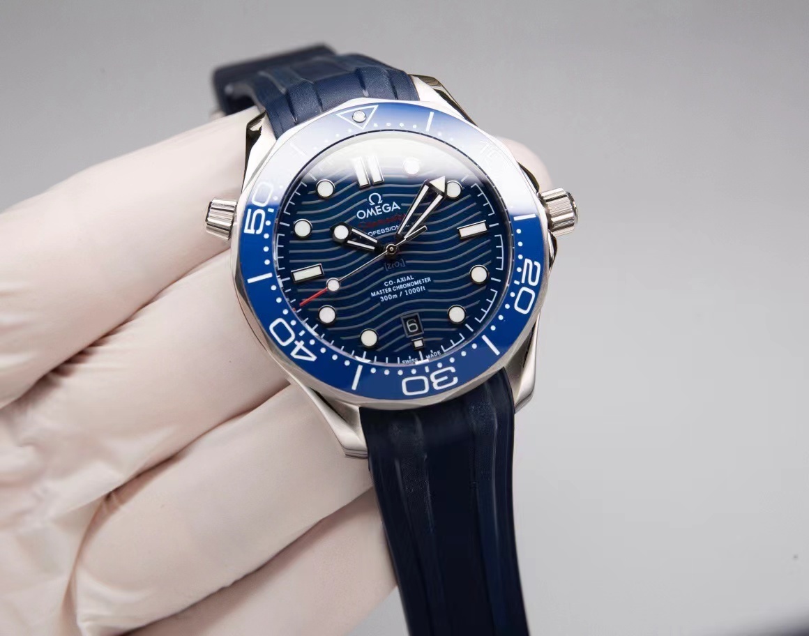 詳細な写真と価格については私に連絡してください。