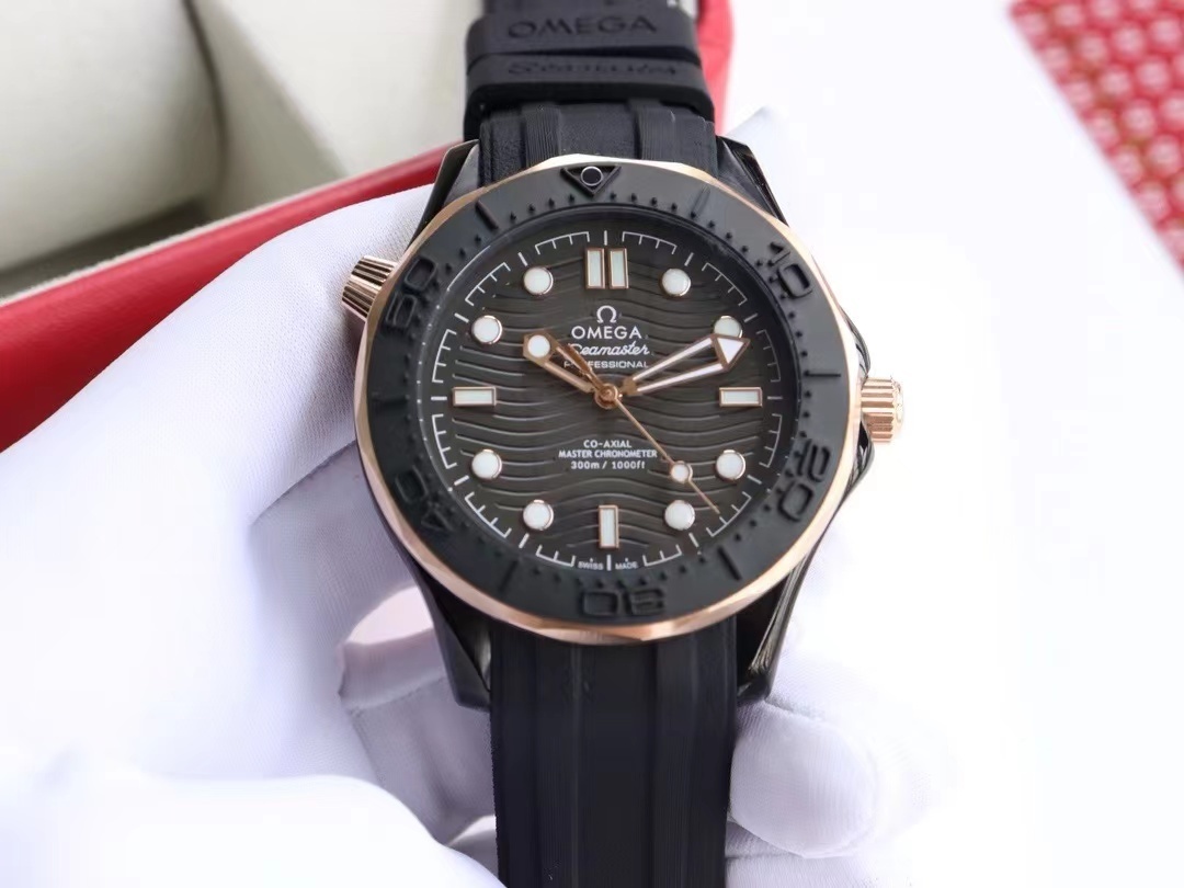 詳細な写真と価格については私に連絡してください。