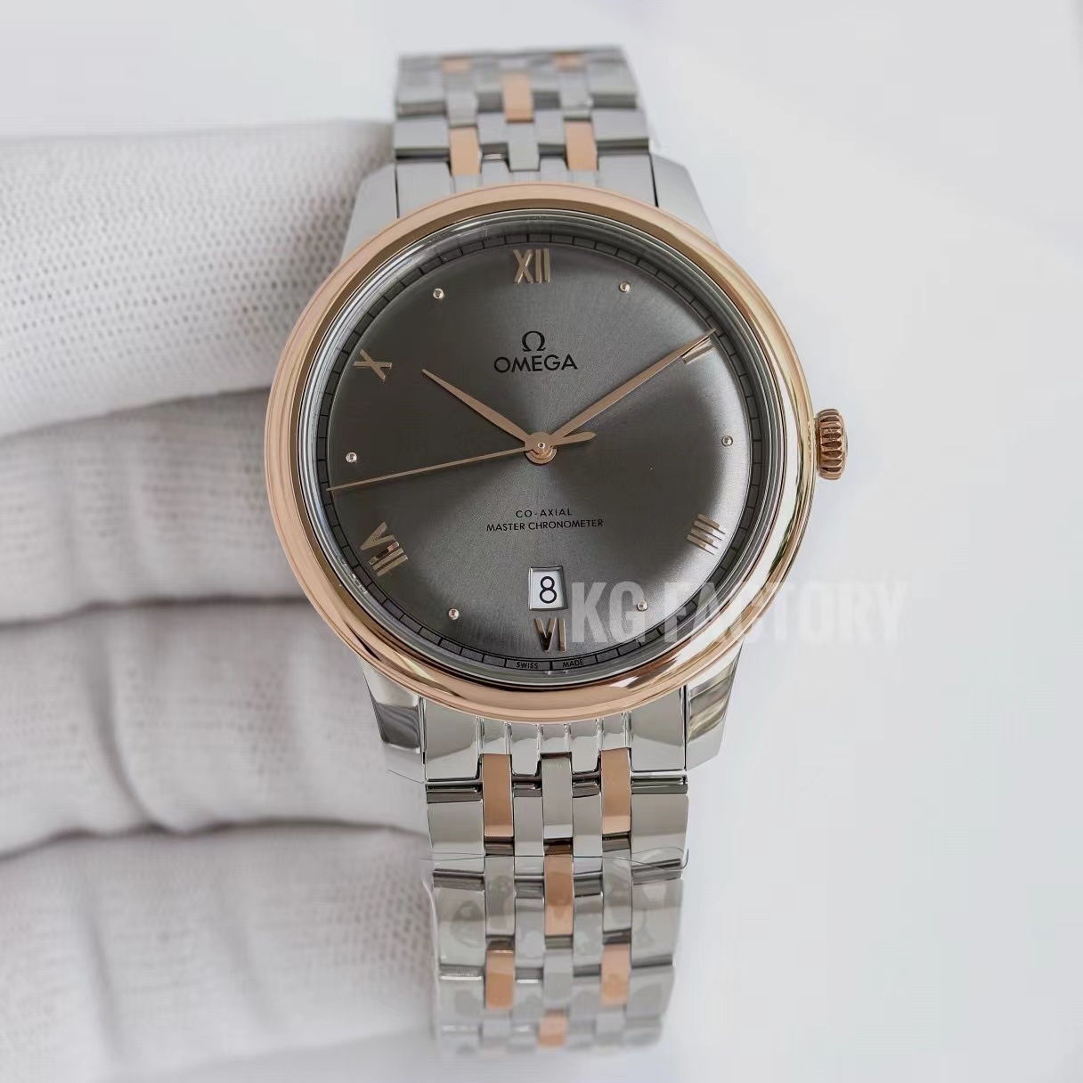 詳細な写真と価格については私に連絡してください。