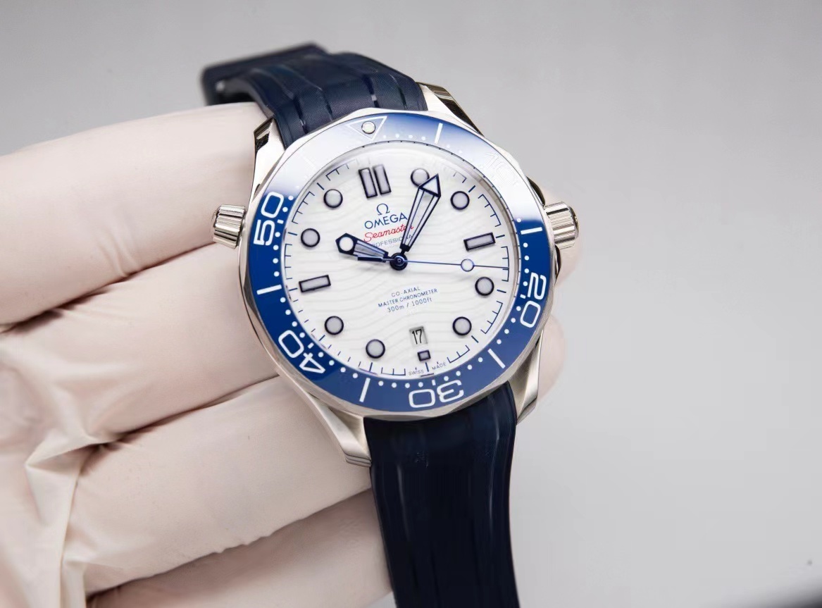 詳細な写真と価格については私に連絡してください。