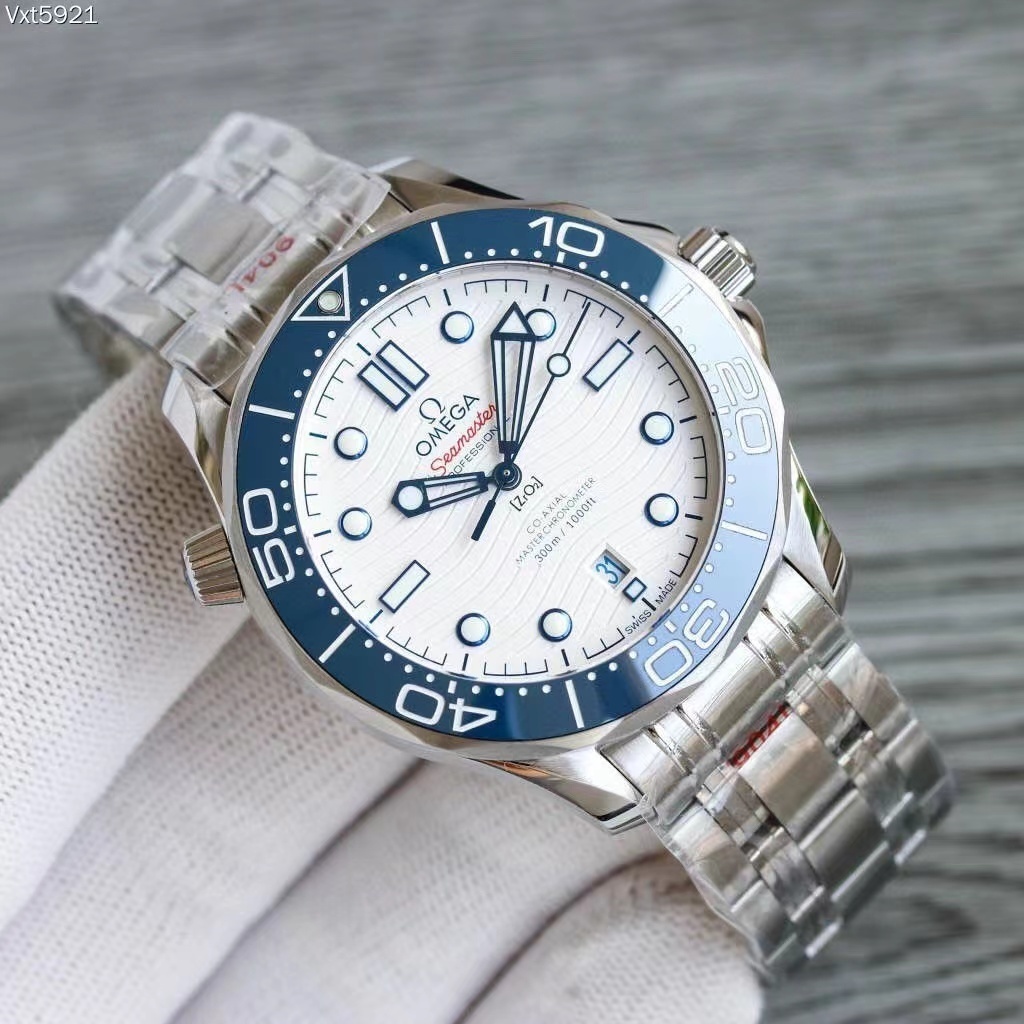 詳細な写真と価格については私に連絡してください。