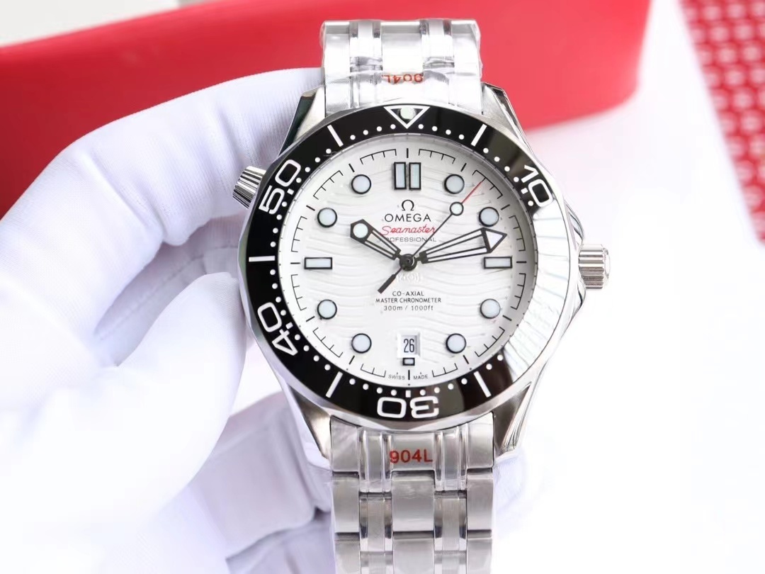 詳細な写真と価格については私に連絡してください。