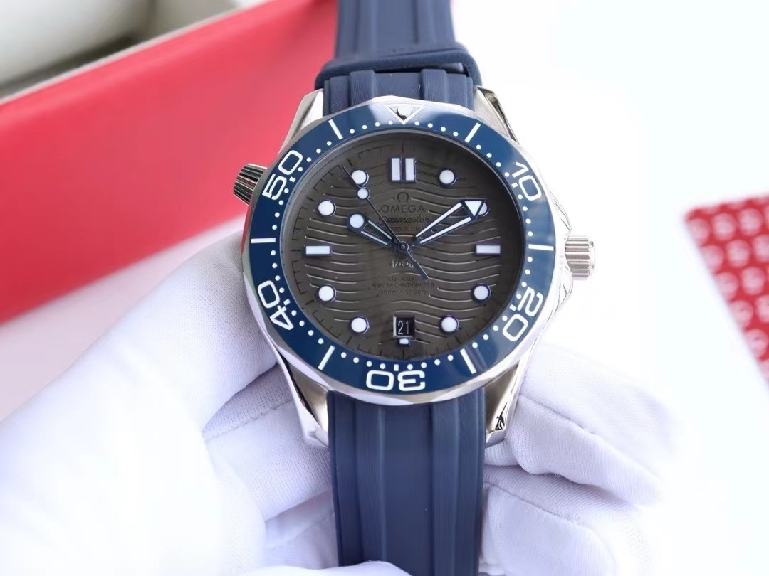 詳細な写真と価格については私に連絡してください。