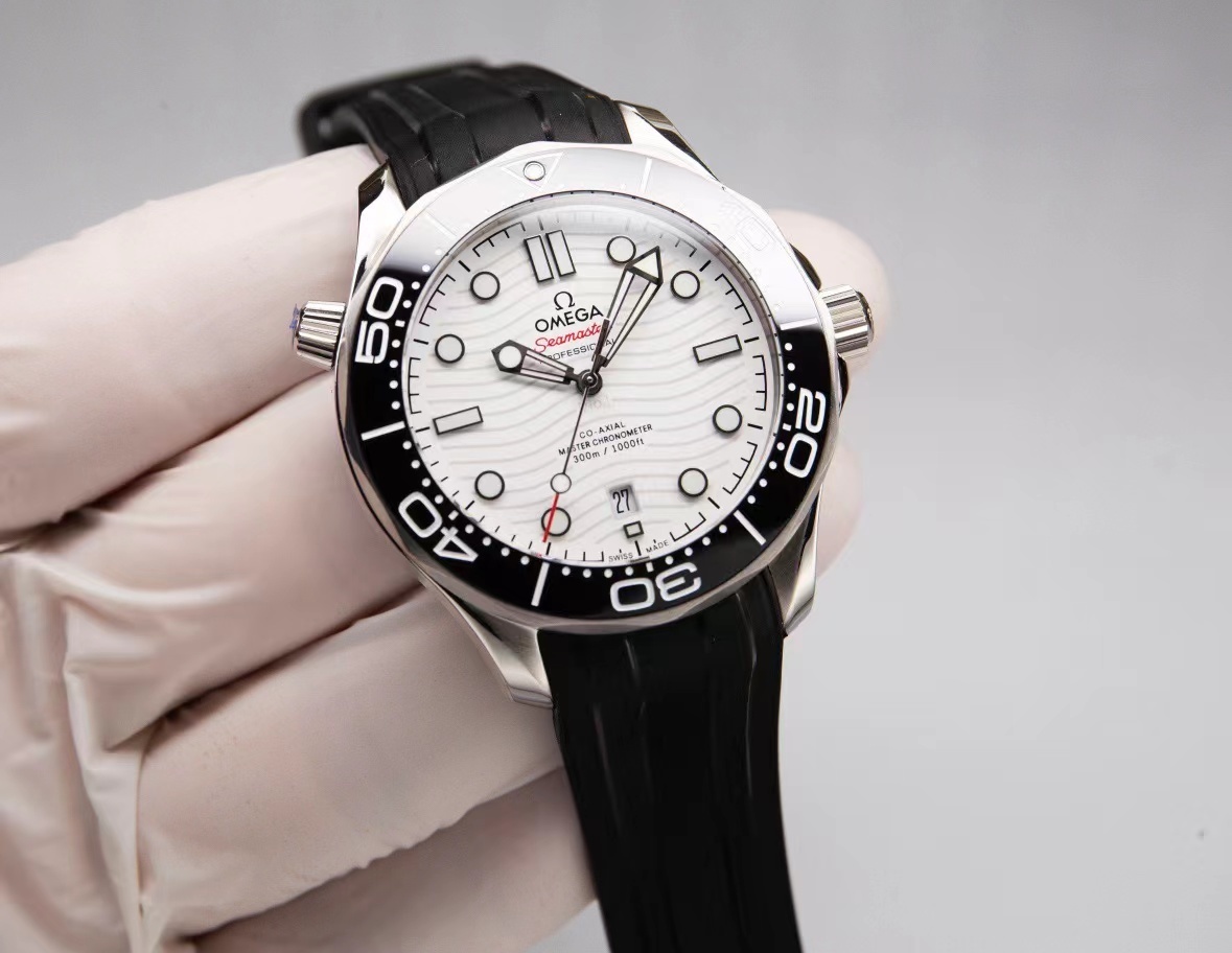 詳細な写真と価格については私に連絡してください。