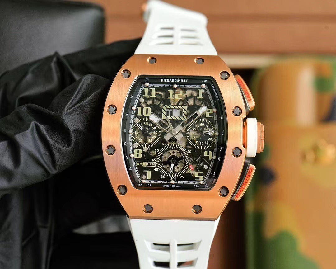 詳細な写真と価格については私に連絡してください