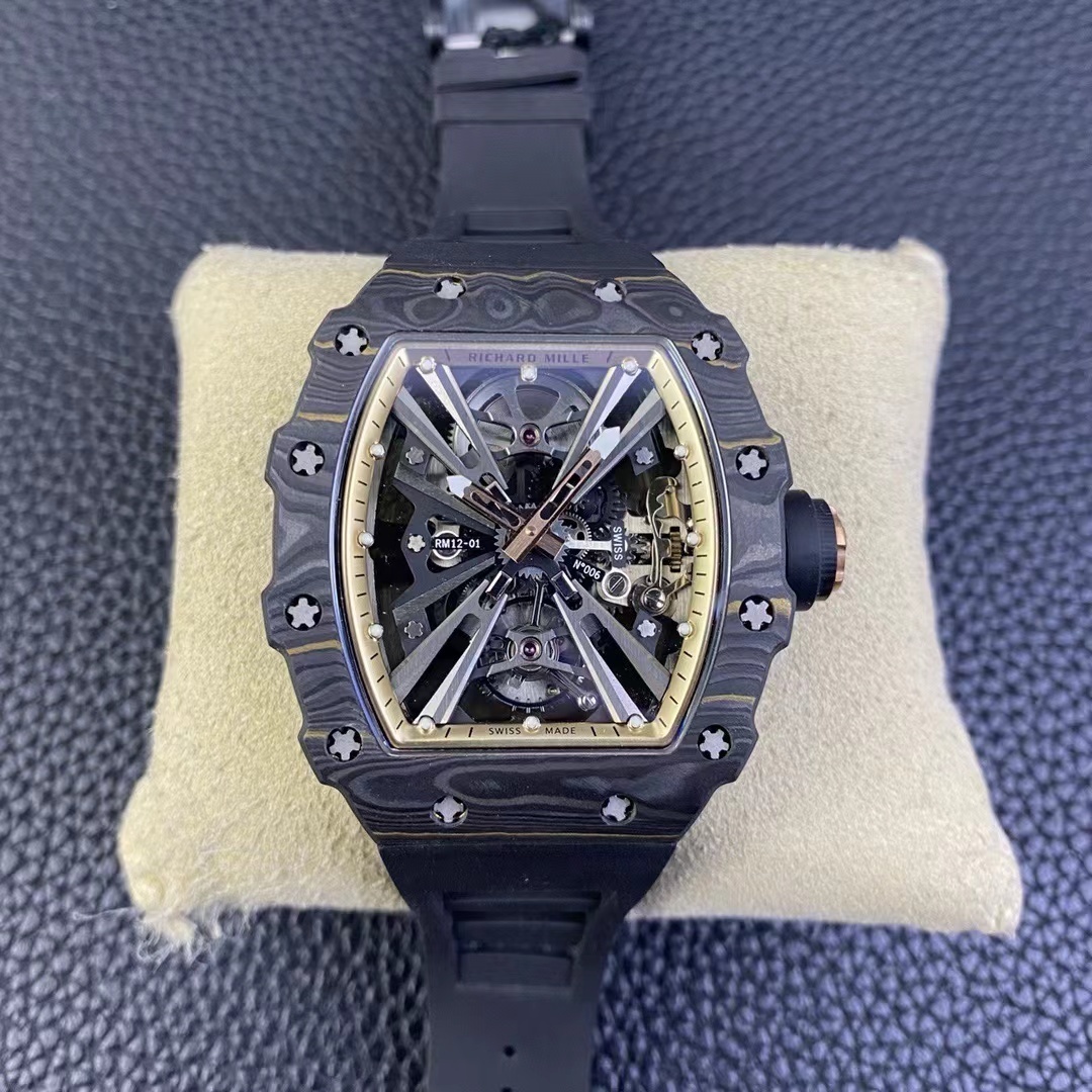 詳細な写真と価格については私に連絡してください