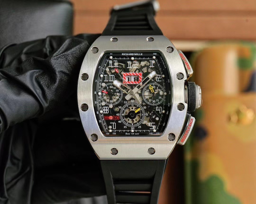 詳細な写真と価格については私に連絡してください