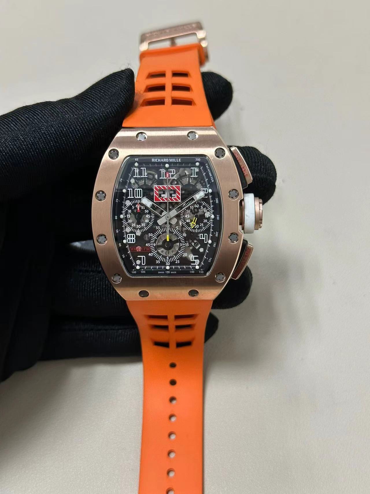 詳細な写真と価格については私に連絡してください