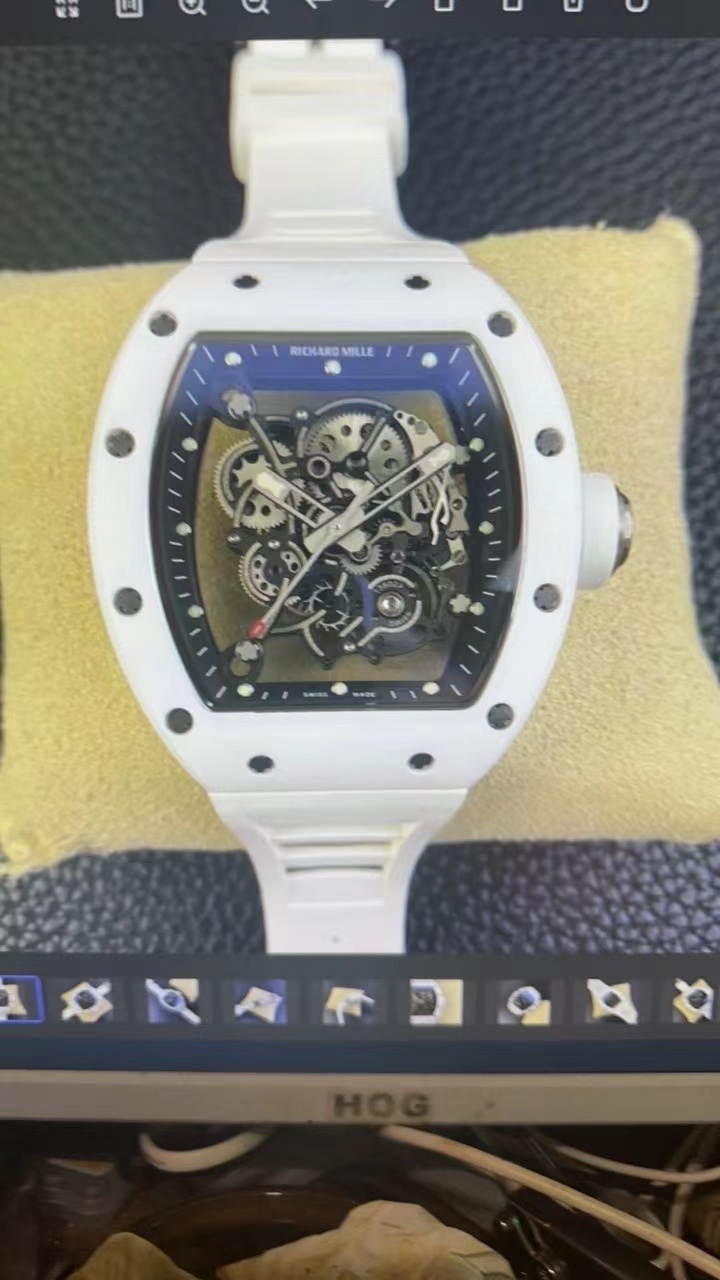 詳細な写真と価格については私に連絡してください