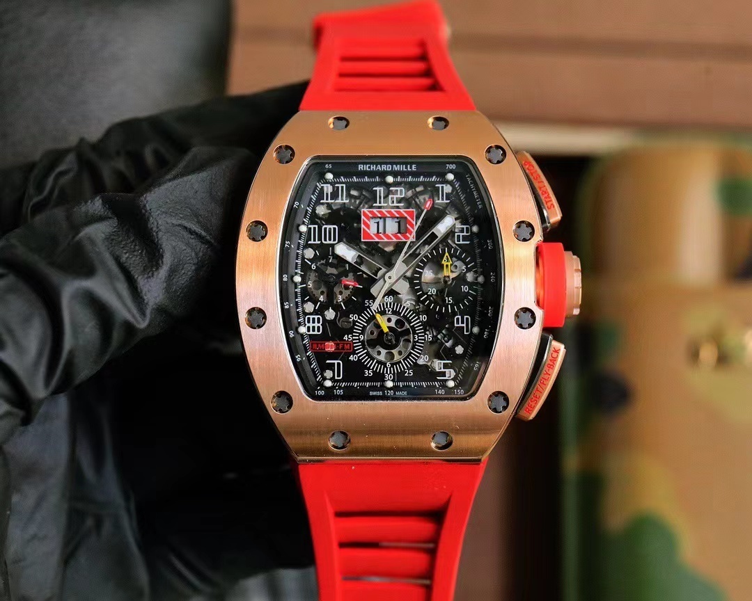 詳細な写真と価格については私に連絡してください