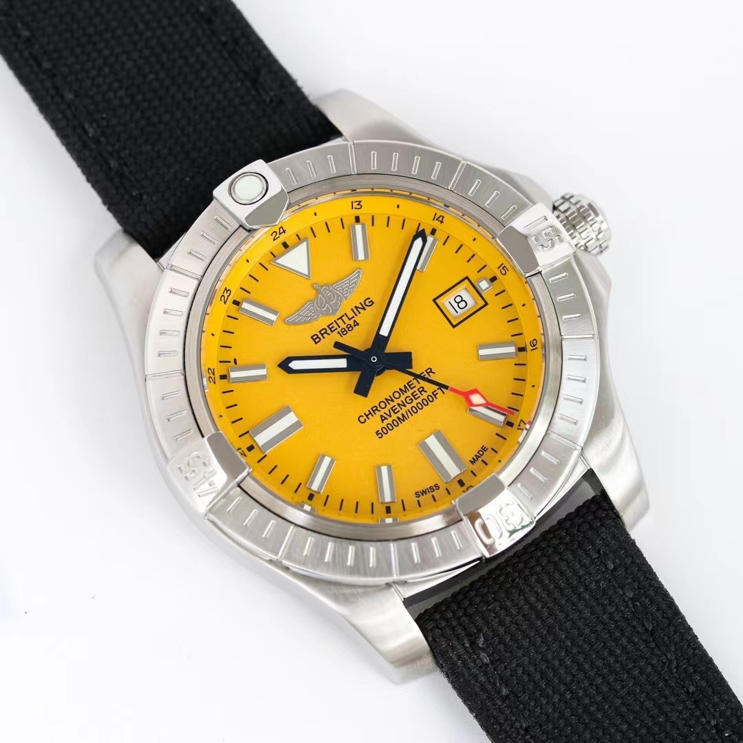 詳細な写真と価格については私に連絡してください。