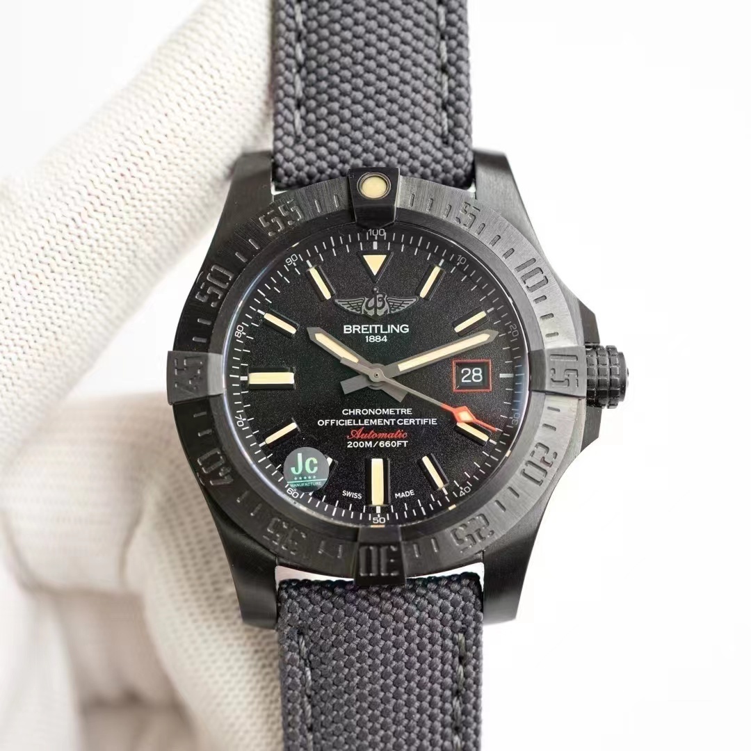 詳細な写真と価格については私に連絡してください。