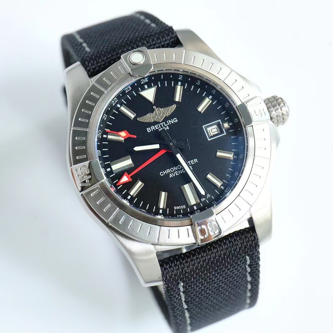 詳細な写真と価格については私に連絡してください。