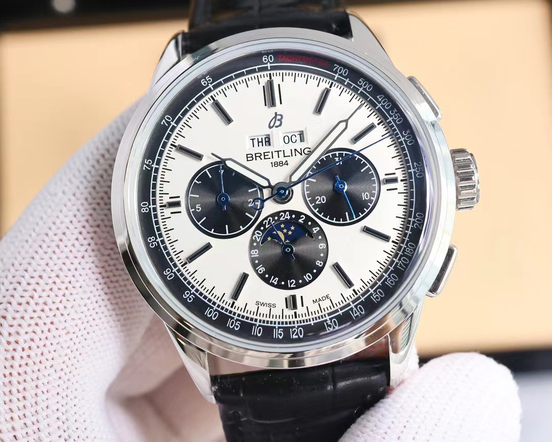 詳細な写真と価格については私に連絡してください。