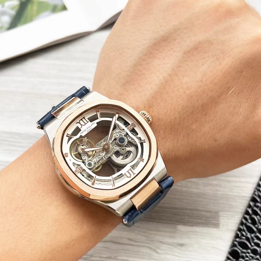 詳細な写真と価格については私に連絡してください。