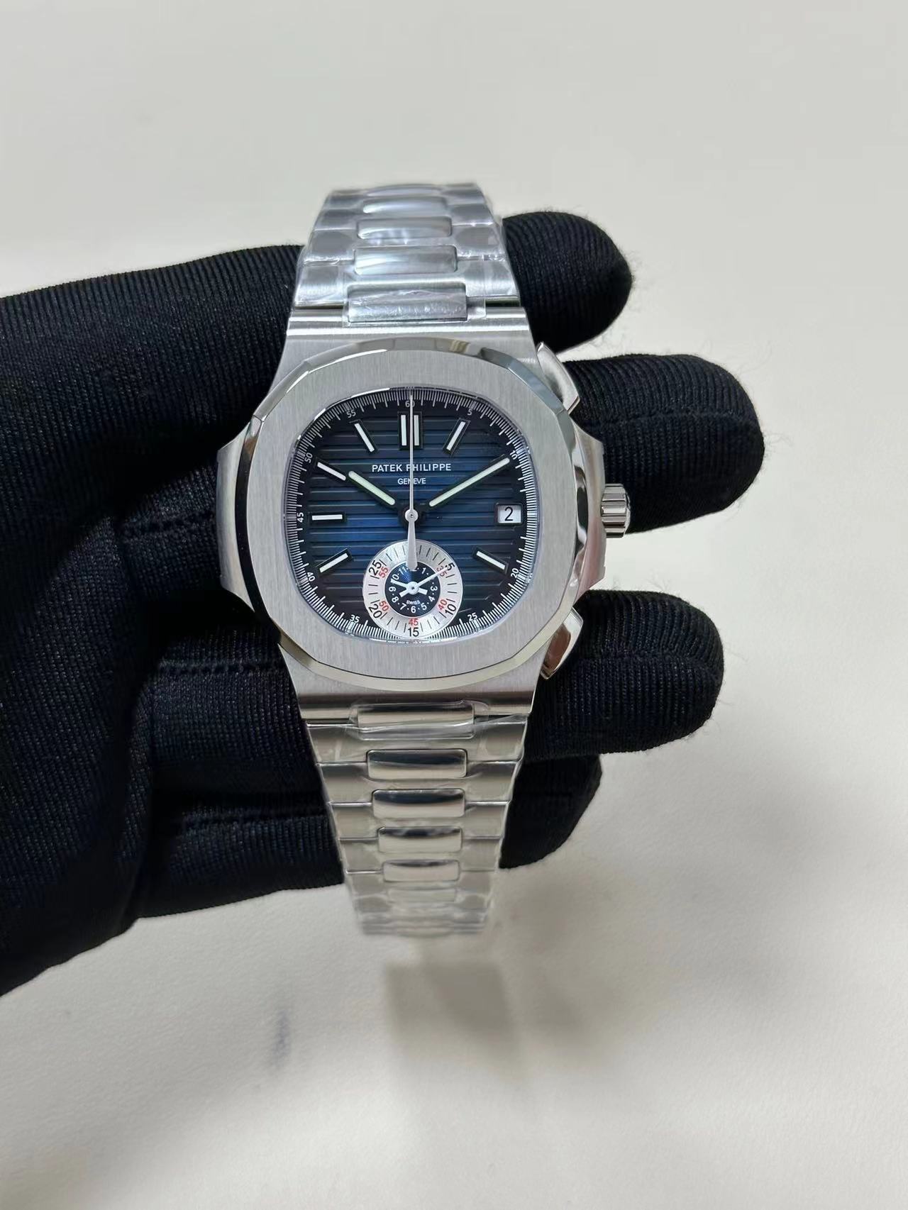 詳細な写真と価格については私に連絡してください。