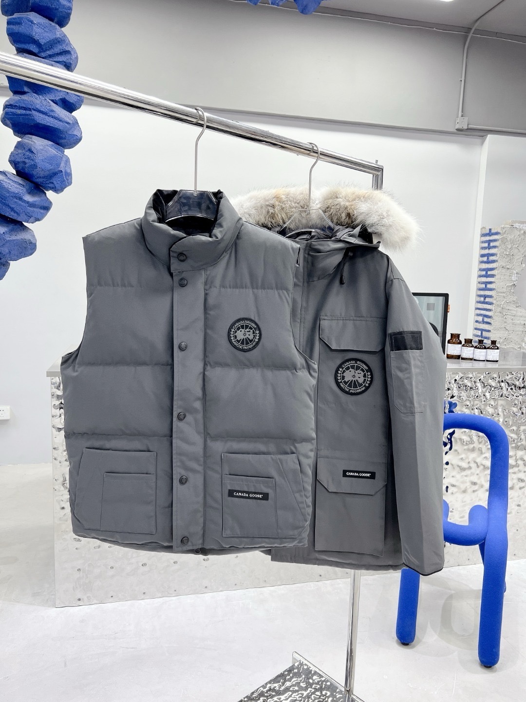 詳細な写真と価格については私に連絡してください。