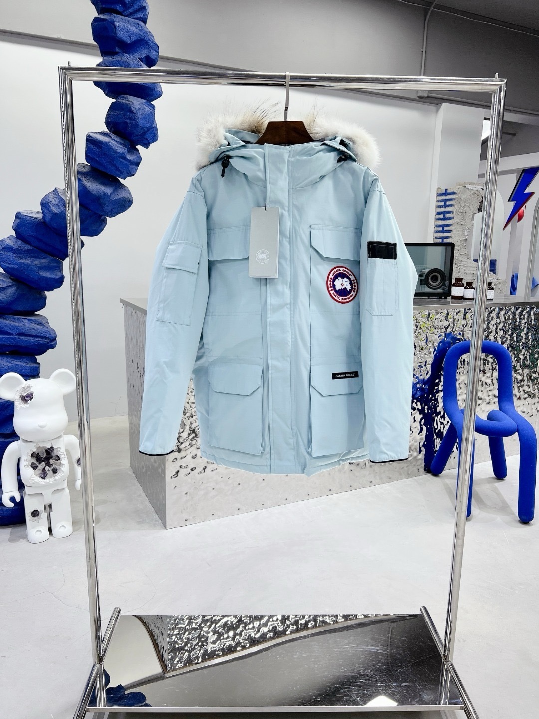 詳細な写真と価格については私に連絡してください。