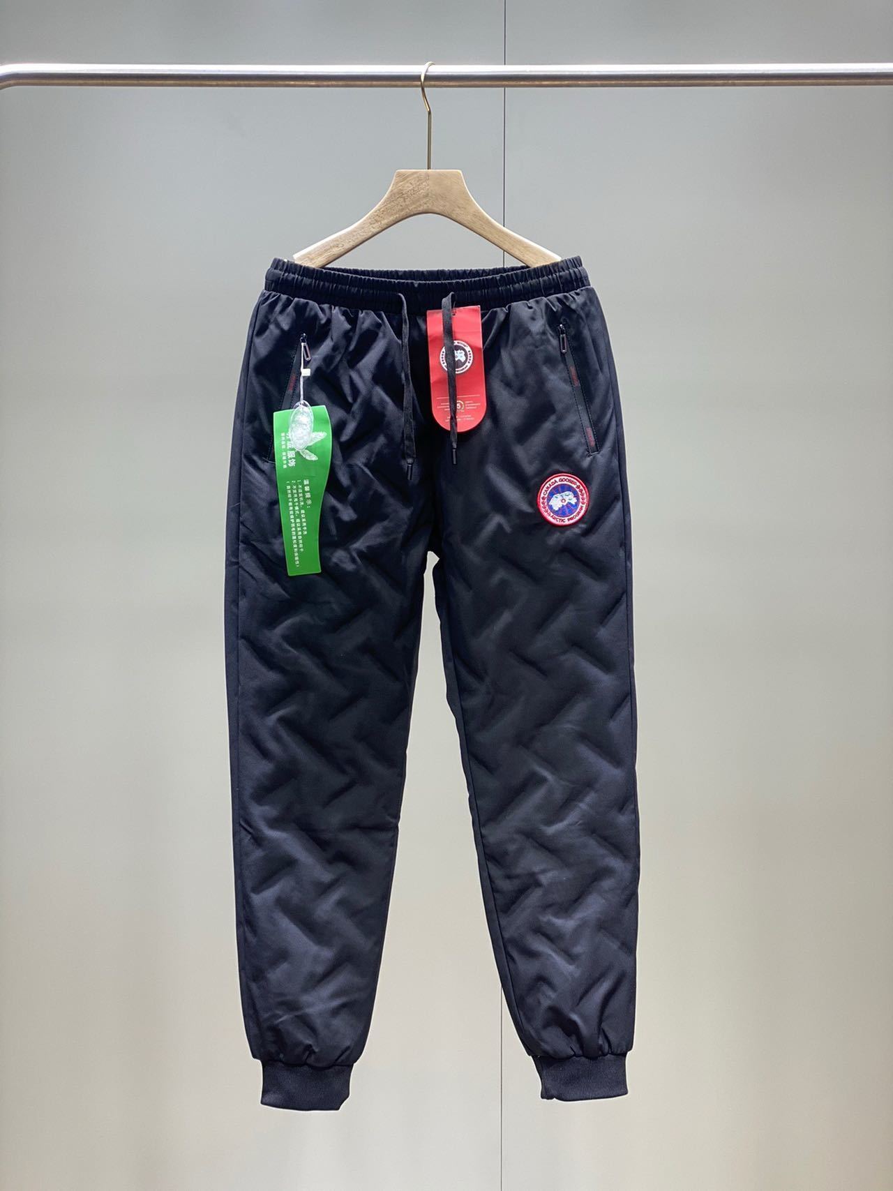 詳細な写真と価格については私に連絡してください。